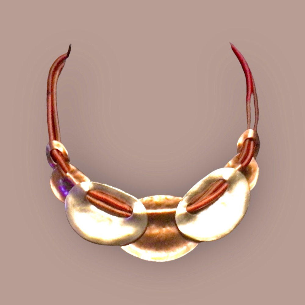 Women’s necklace